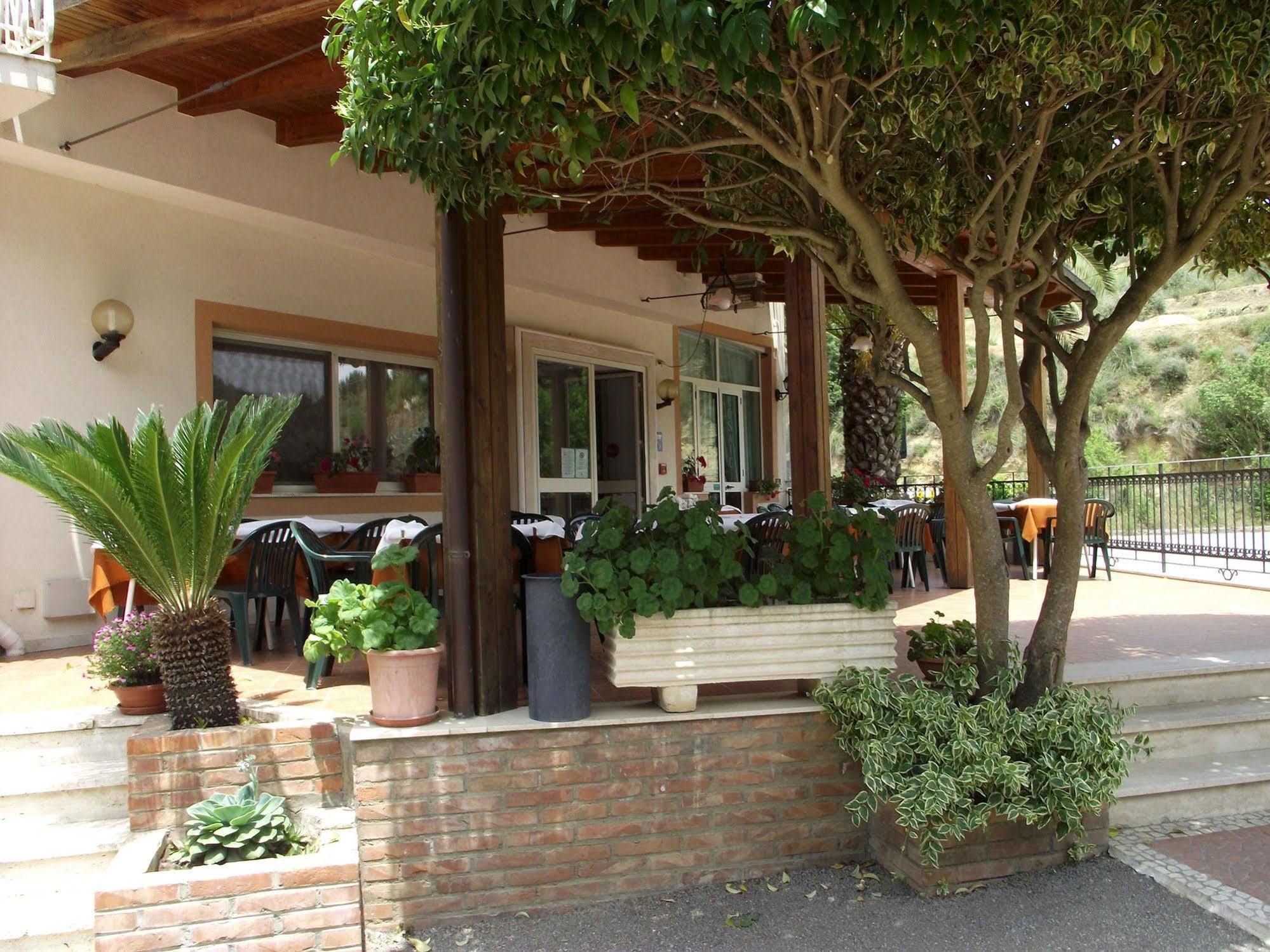 Hotel Ristorante Mosaici Piazza Armerina Exterior photo
